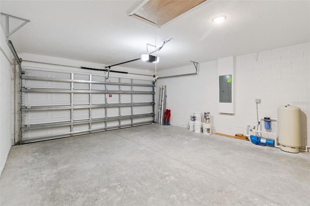 For Rent: $2,200 (3 beds, 2 baths, 1273 Square Feet)