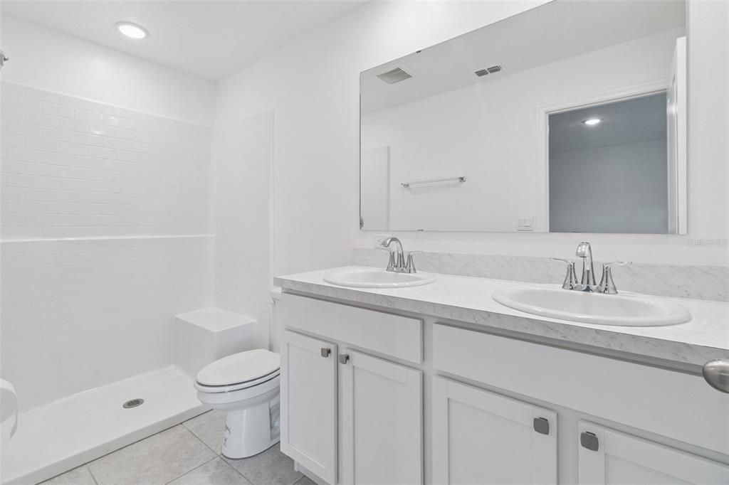 For Rent: $2,200 (3 beds, 2 baths, 1273 Square Feet)