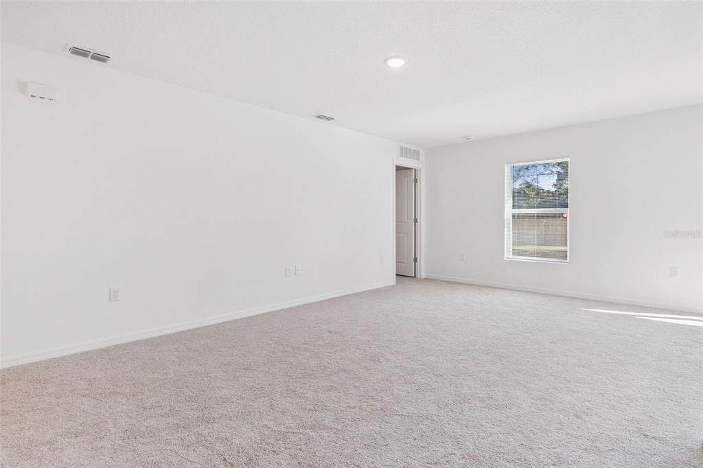 For Rent: $2,200 (3 beds, 2 baths, 1273 Square Feet)