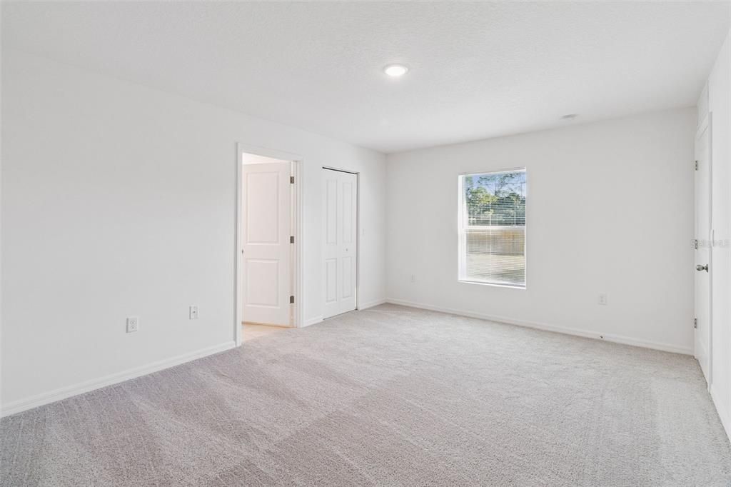 For Rent: $2,200 (3 beds, 2 baths, 1273 Square Feet)