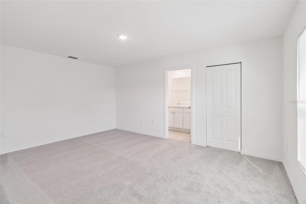 For Rent: $2,200 (3 beds, 2 baths, 1273 Square Feet)