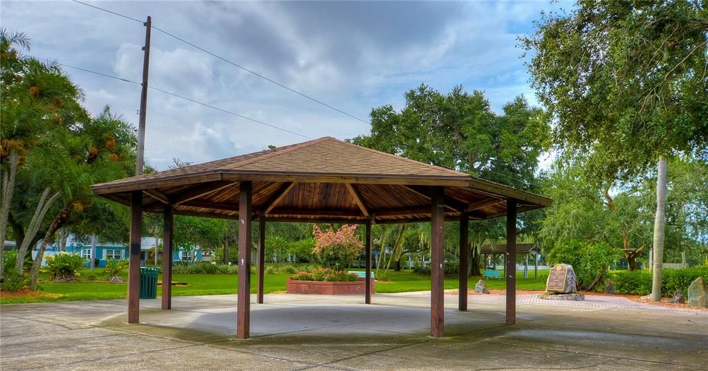 For Rent: $1,500 (0 beds, 1 baths, 430 Square Feet)