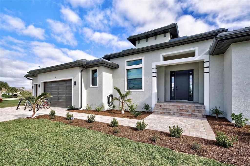 Под контрактом: $875,000 (4 спален, 3 ванн, 2143 Квадратных фут)