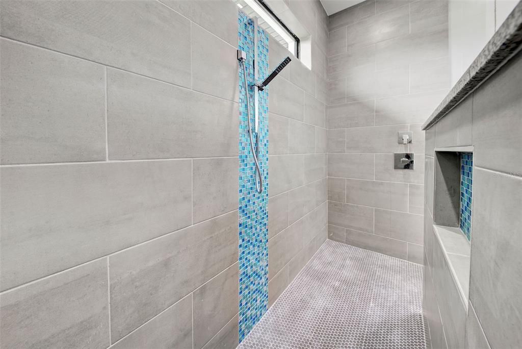 Под контрактом: $875,000 (4 спален, 3 ванн, 2143 Квадратных фут)