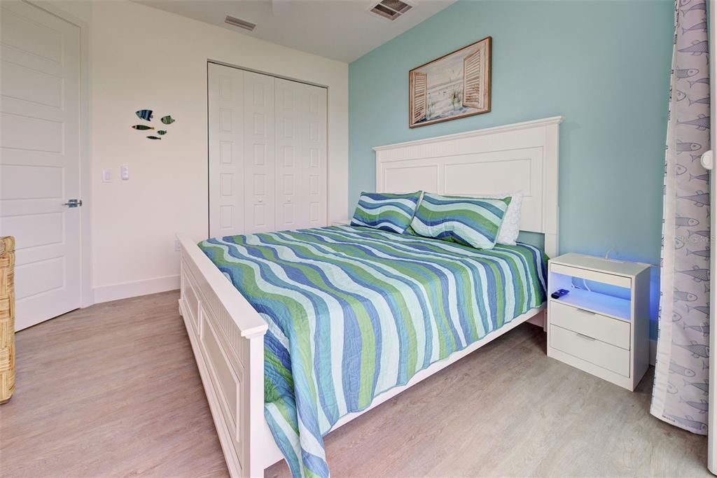 Под контрактом: $875,000 (4 спален, 3 ванн, 2143 Квадратных фут)