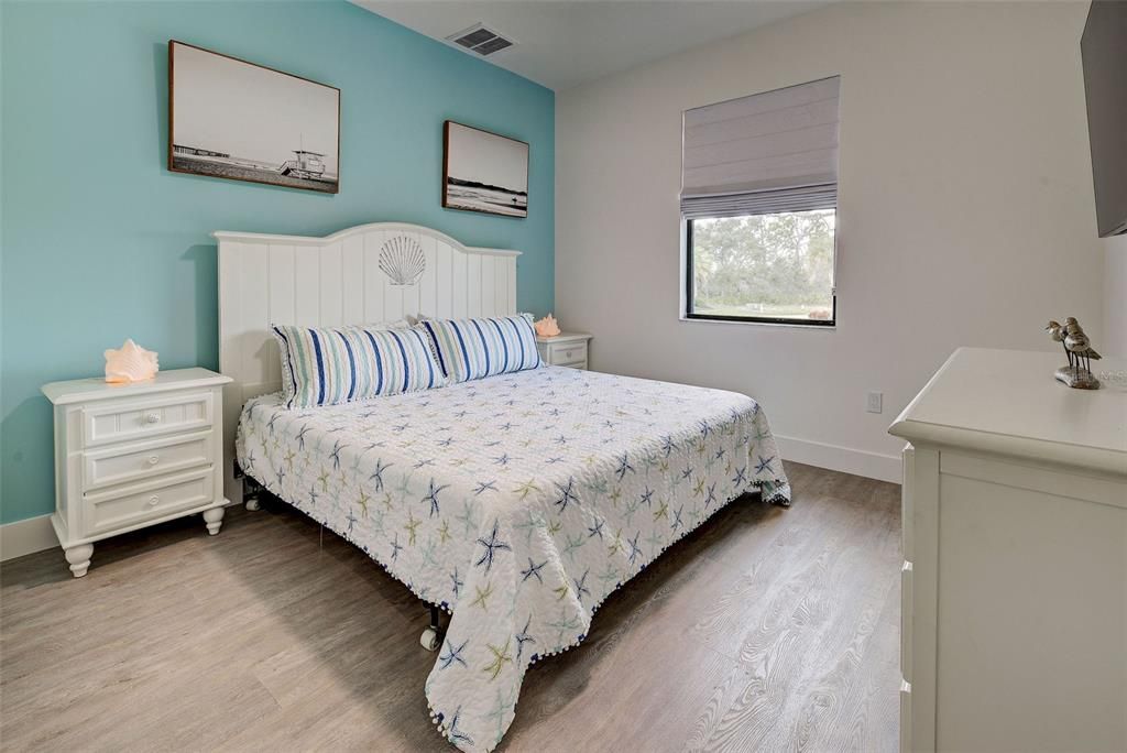 Под контрактом: $875,000 (4 спален, 3 ванн, 2143 Квадратных фут)