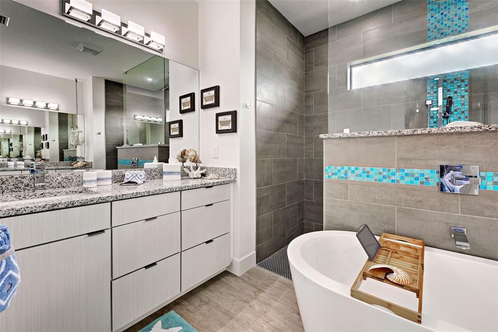 Под контрактом: $875,000 (4 спален, 3 ванн, 2143 Квадратных фут)