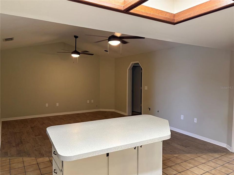 For Sale: $469,000 (3 beds, 2 baths, 1986 Square Feet)