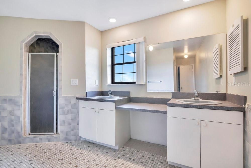 待售: $469,000 (3 贝兹, 2 浴室, 1986 平方英尺)