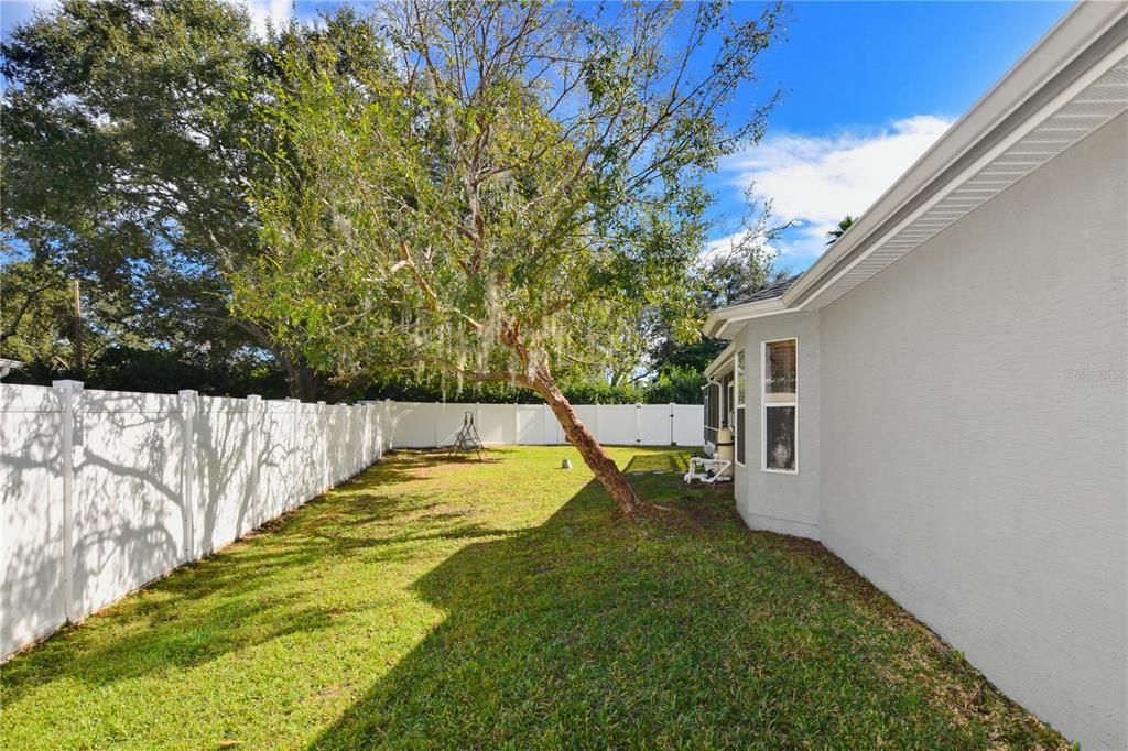 En Venta: $525,000 (4 camas, 2 baños, 1975 Pies cuadrados)