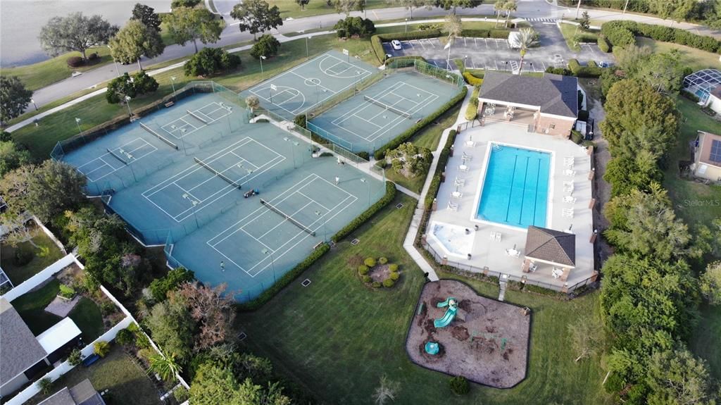 En Venta: $525,000 (4 camas, 2 baños, 1975 Pies cuadrados)