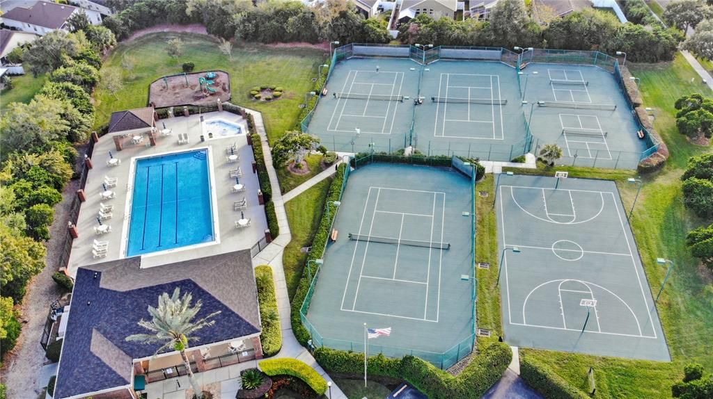 En Venta: $525,000 (4 camas, 2 baños, 1975 Pies cuadrados)