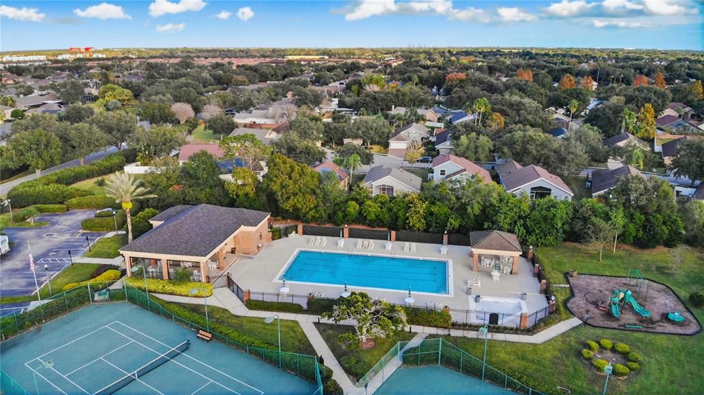 En Venta: $525,000 (4 camas, 2 baños, 1975 Pies cuadrados)