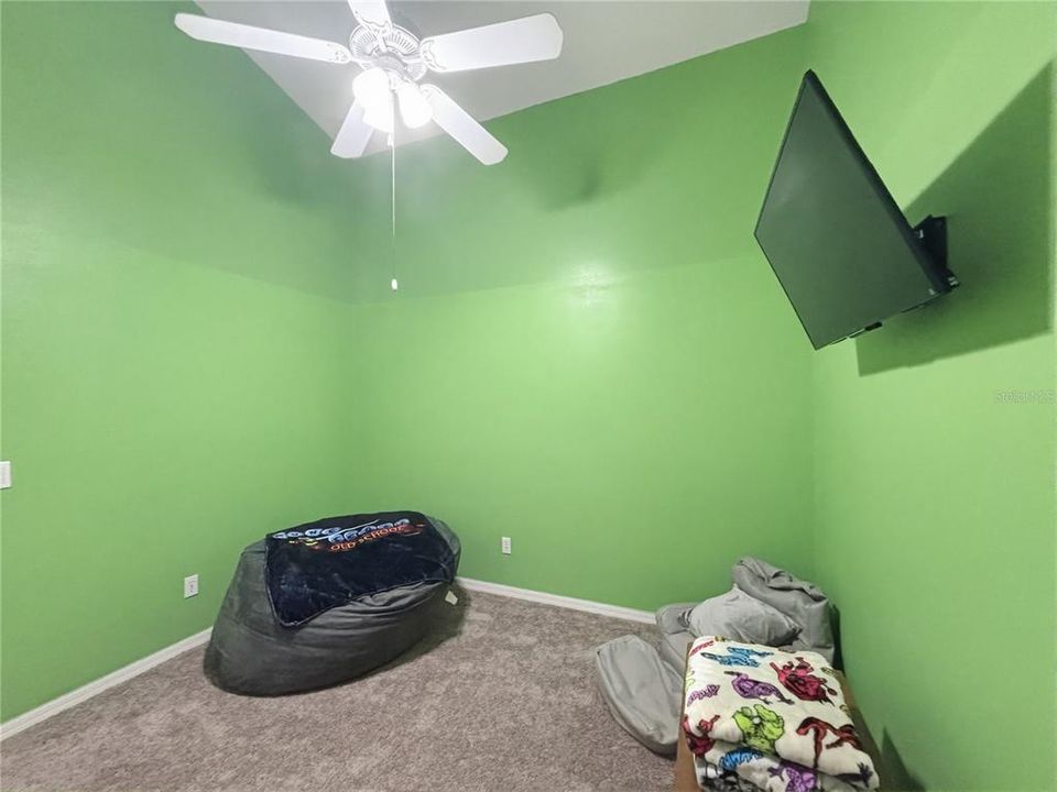 En Venta: $525,000 (4 camas, 2 baños, 1975 Pies cuadrados)