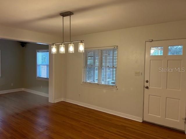 For Rent: $2,850 (3 beds, 2 baths, 1640 Square Feet)