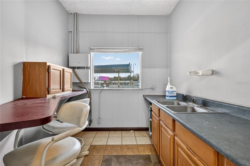 En Venta: $999,000 (0 camas, 0 baños, 2560 Pies cuadrados)