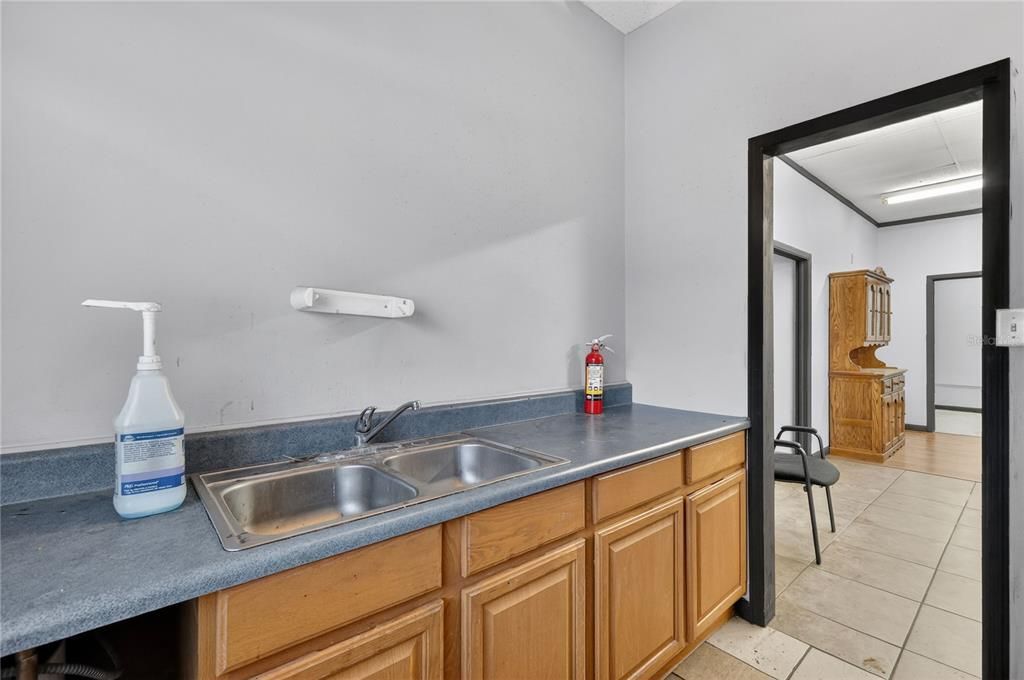 En Venta: $999,000 (0 camas, 0 baños, 2560 Pies cuadrados)