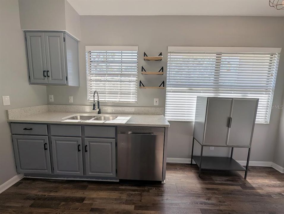 For Rent: $1,950 (2 beds, 2 baths, 1040 Square Feet)