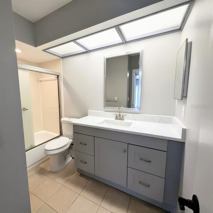 For Rent: $1,950 (2 beds, 2 baths, 1040 Square Feet)