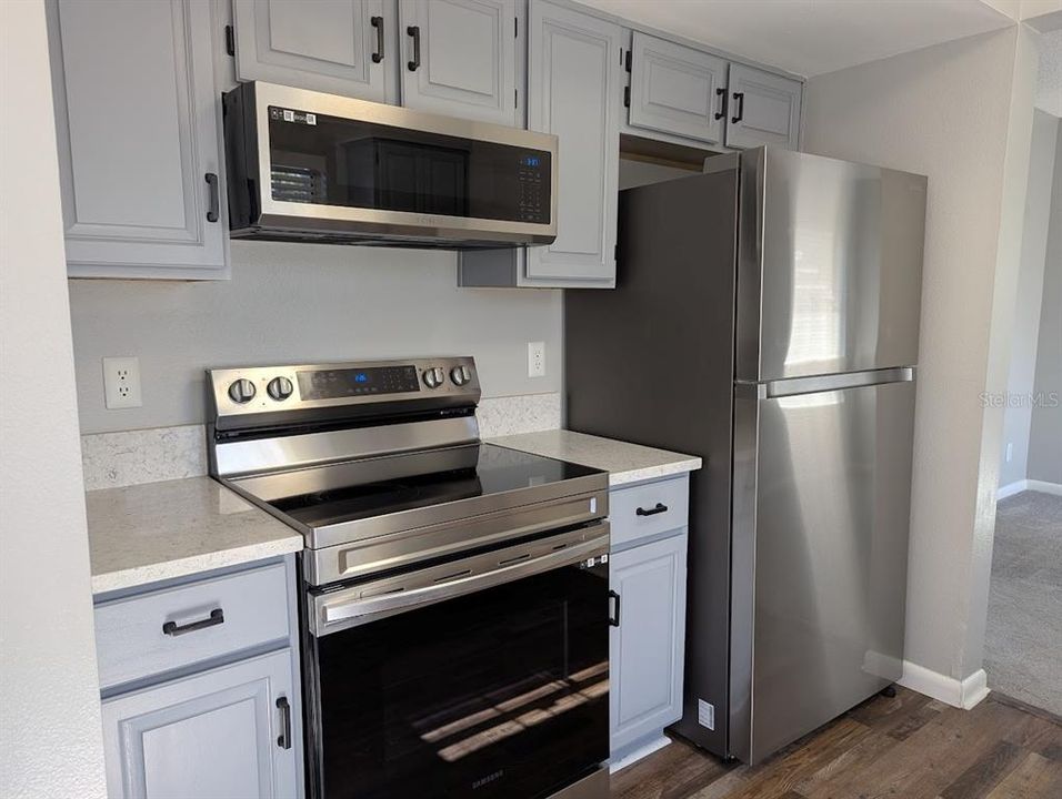 For Rent: $1,950 (2 beds, 2 baths, 1040 Square Feet)