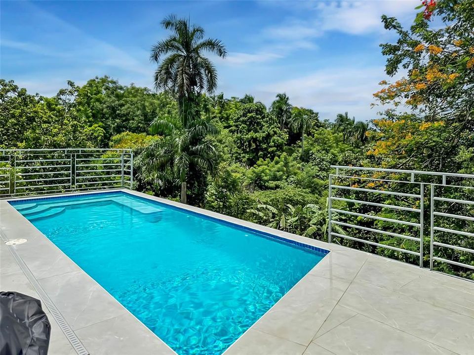 For Sale: $985,000 (4 beds, 5 baths, 3976 Square Feet)