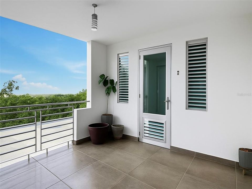 For Sale: $985,000 (4 beds, 5 baths, 3976 Square Feet)