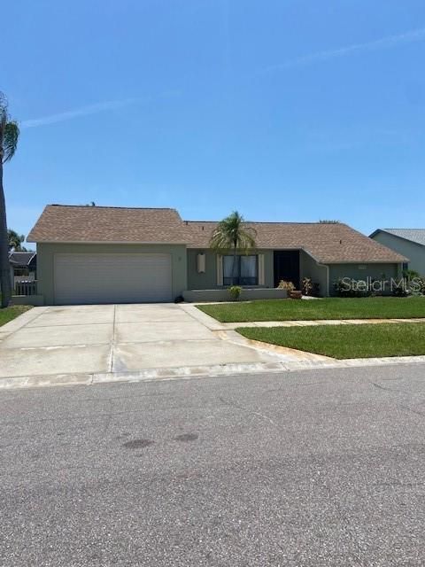 For Rent: $3 (4 beds, 3 baths, 2115 Square Feet)