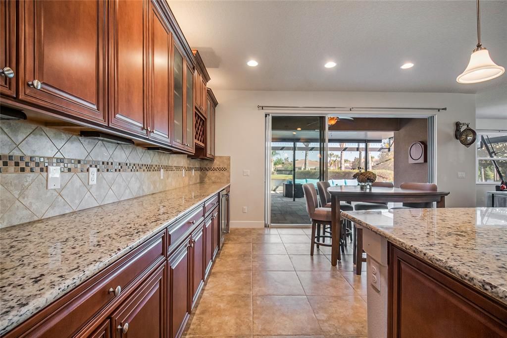 待售: $980,000 (5 贝兹, 4 浴室, 4093 平方英尺)