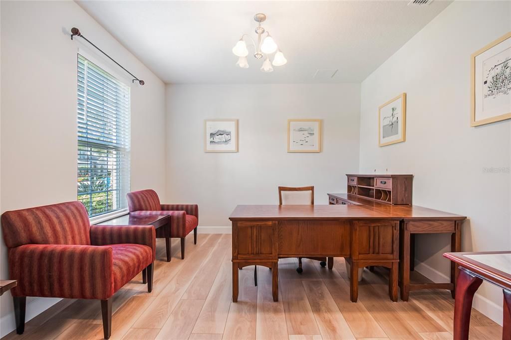 待售: $980,000 (5 贝兹, 4 浴室, 4093 平方英尺)