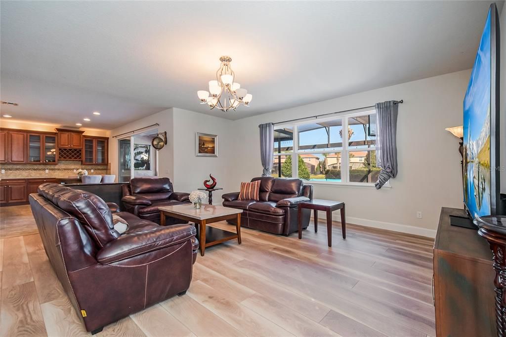 待售: $980,000 (5 贝兹, 4 浴室, 4093 平方英尺)