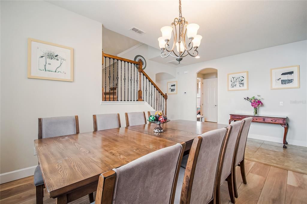 待售: $980,000 (5 贝兹, 4 浴室, 4093 平方英尺)