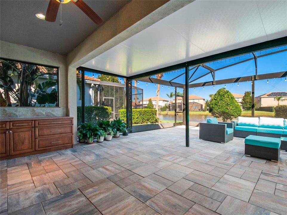 待售: $980,000 (5 贝兹, 4 浴室, 4093 平方英尺)