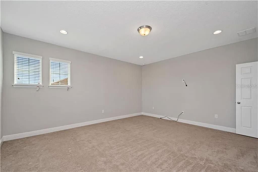 En Renta: $3,600 (4 camas, 3 baños, 2931 Pies cuadrados)