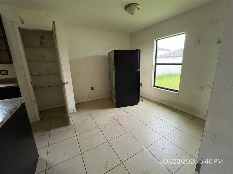 For Sale: $234,900 (3 beds, 2 baths, 1404 Square Feet)