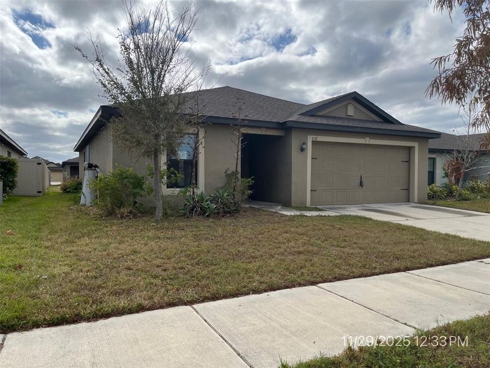 For Sale: $234,900 (3 beds, 2 baths, 1404 Square Feet)