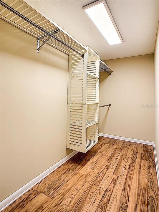 En Venta: $540,000 (4 camas, 2 baños, 2289 Pies cuadrados)