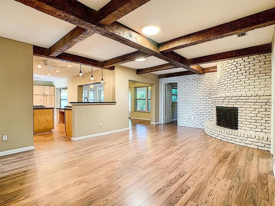 En Venta: $540,000 (4 camas, 2 baños, 2289 Pies cuadrados)