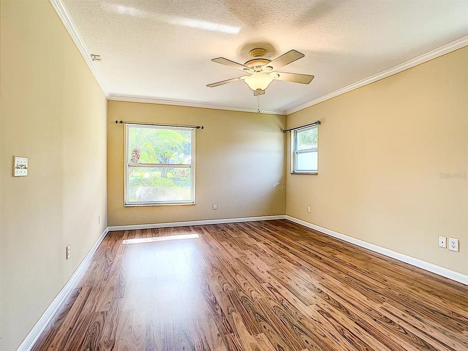 En Venta: $540,000 (4 camas, 2 baños, 2289 Pies cuadrados)