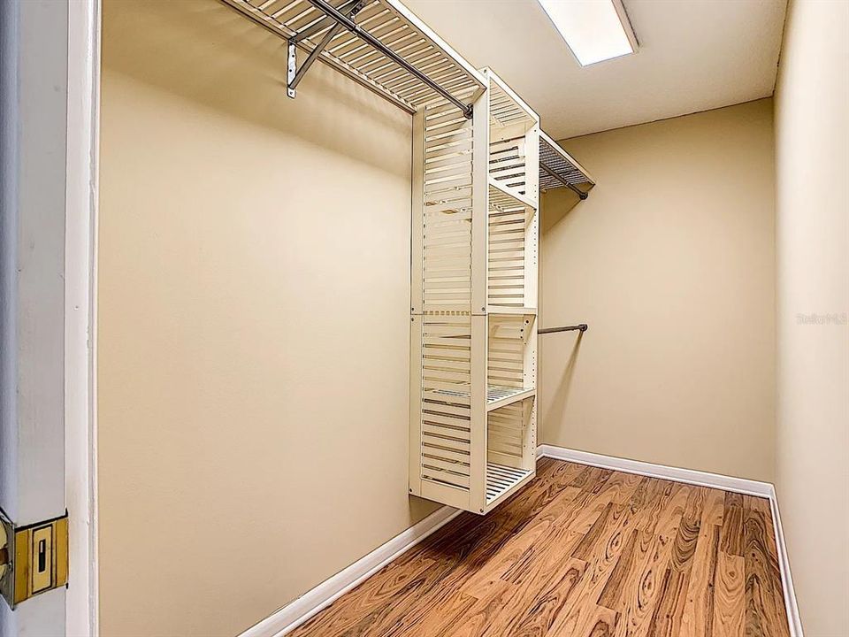 En Venta: $540,000 (4 camas, 2 baños, 2289 Pies cuadrados)