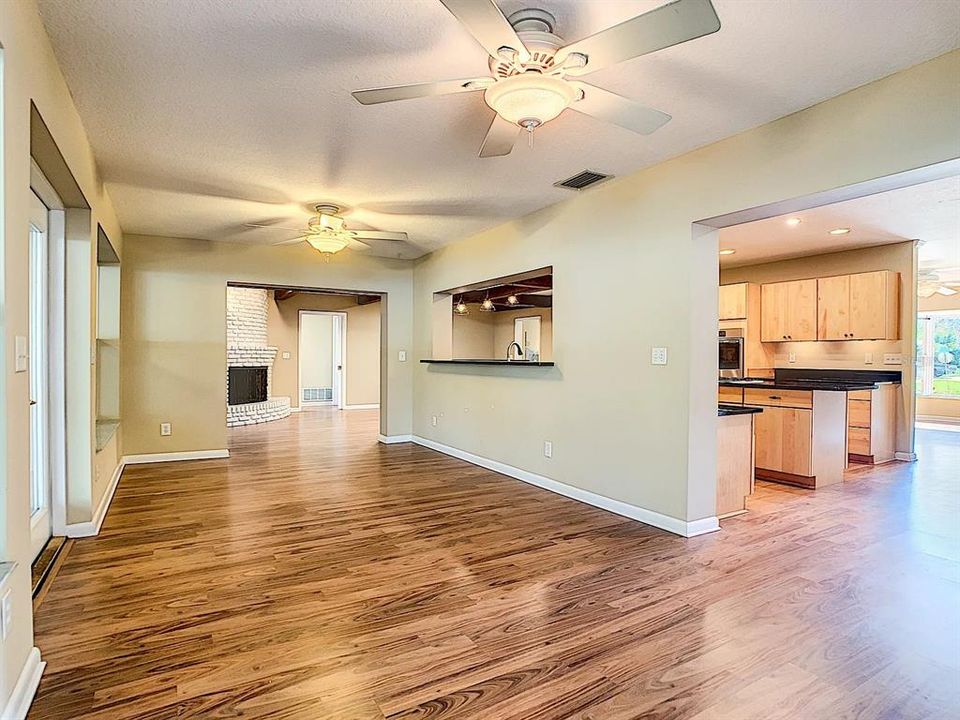 En Venta: $540,000 (4 camas, 2 baños, 2289 Pies cuadrados)