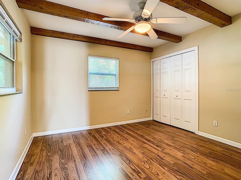 En Venta: $540,000 (4 camas, 2 baños, 2289 Pies cuadrados)