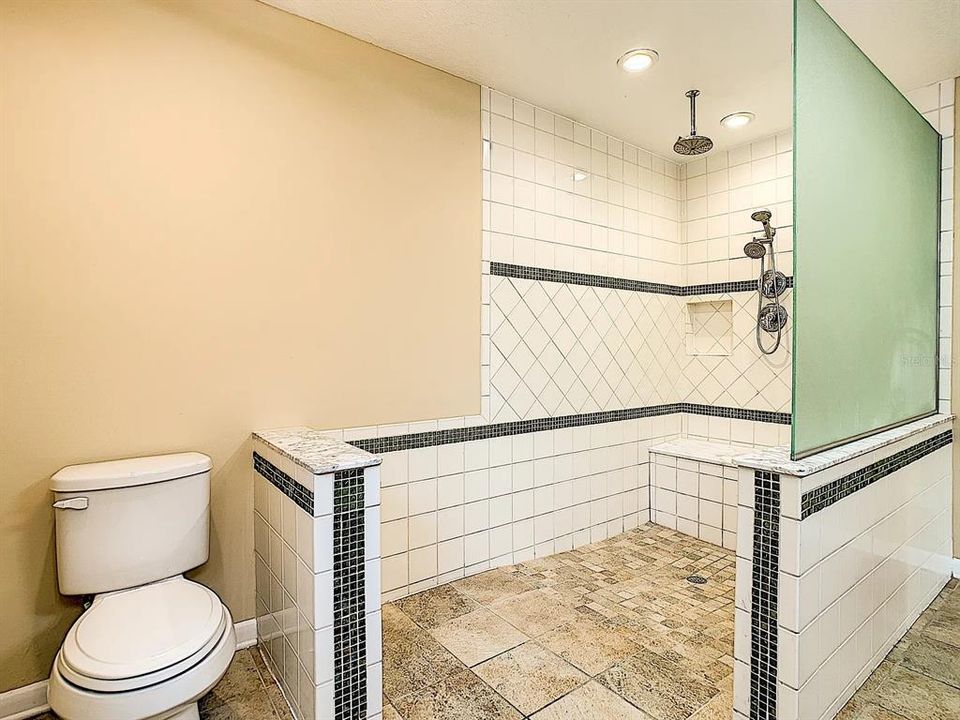 En Venta: $540,000 (4 camas, 2 baños, 2289 Pies cuadrados)