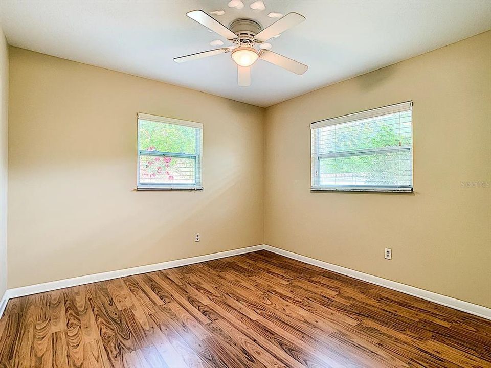 En Venta: $540,000 (4 camas, 2 baños, 2289 Pies cuadrados)