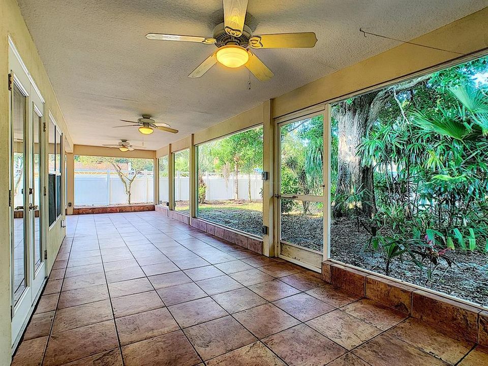 En Venta: $540,000 (4 camas, 2 baños, 2289 Pies cuadrados)