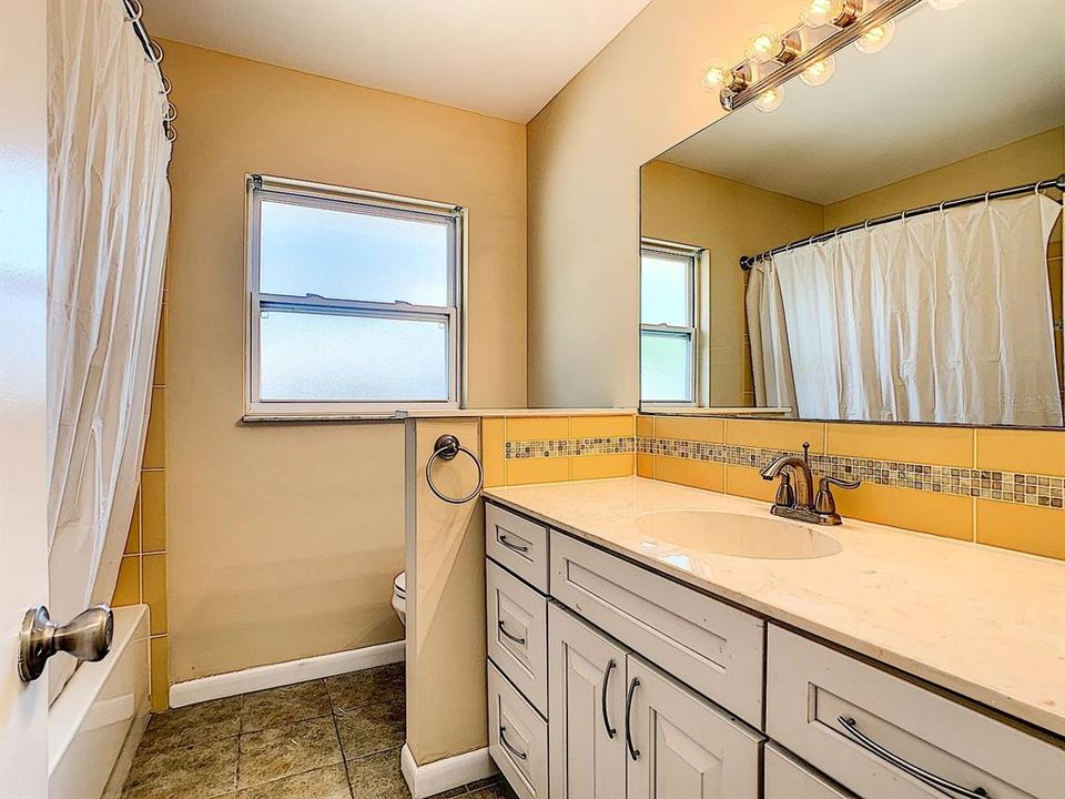 En Venta: $540,000 (4 camas, 2 baños, 2289 Pies cuadrados)