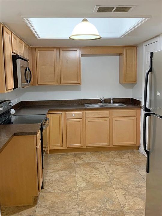 For Rent: $1,580 (2 beds, 2 baths, 905 Square Feet)