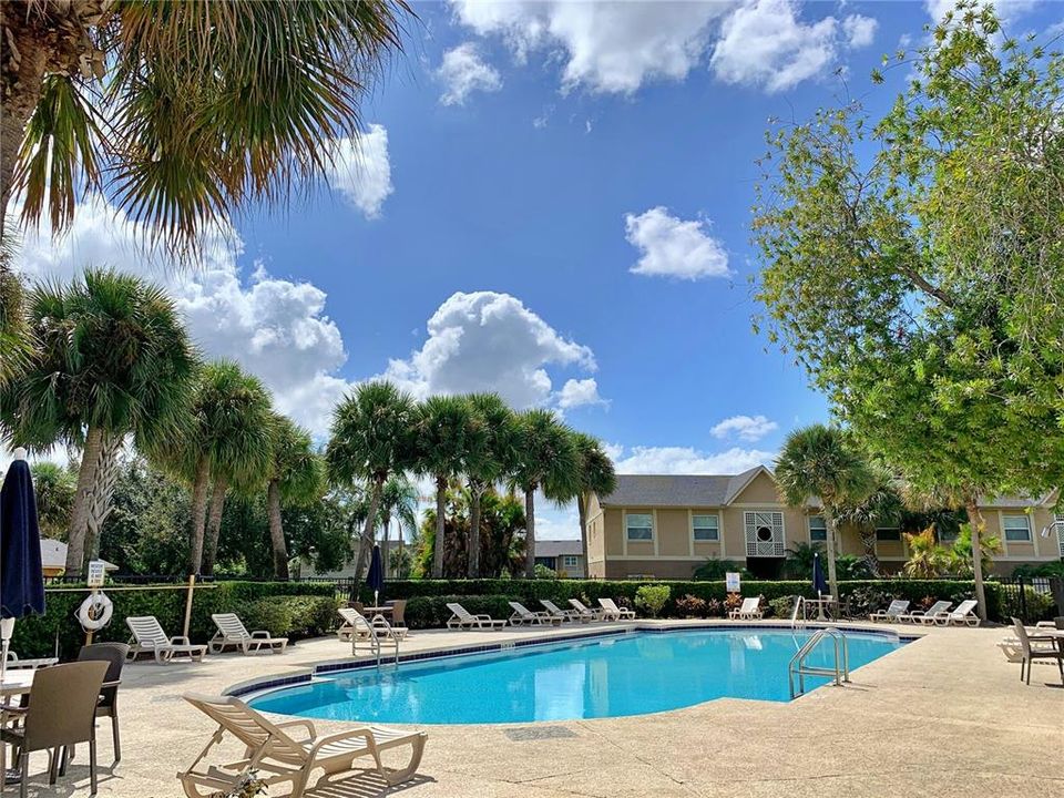 For Rent: $1,580 (2 beds, 2 baths, 905 Square Feet)