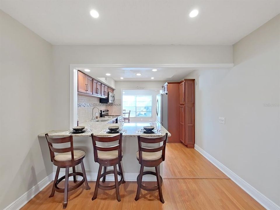 For Sale: $158,500 (2 beds, 2 baths, 1080 Square Feet)