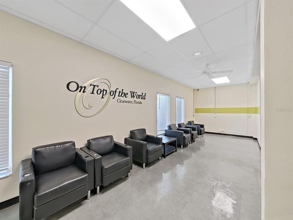 For Sale: $158,500 (2 beds, 2 baths, 1080 Square Feet)