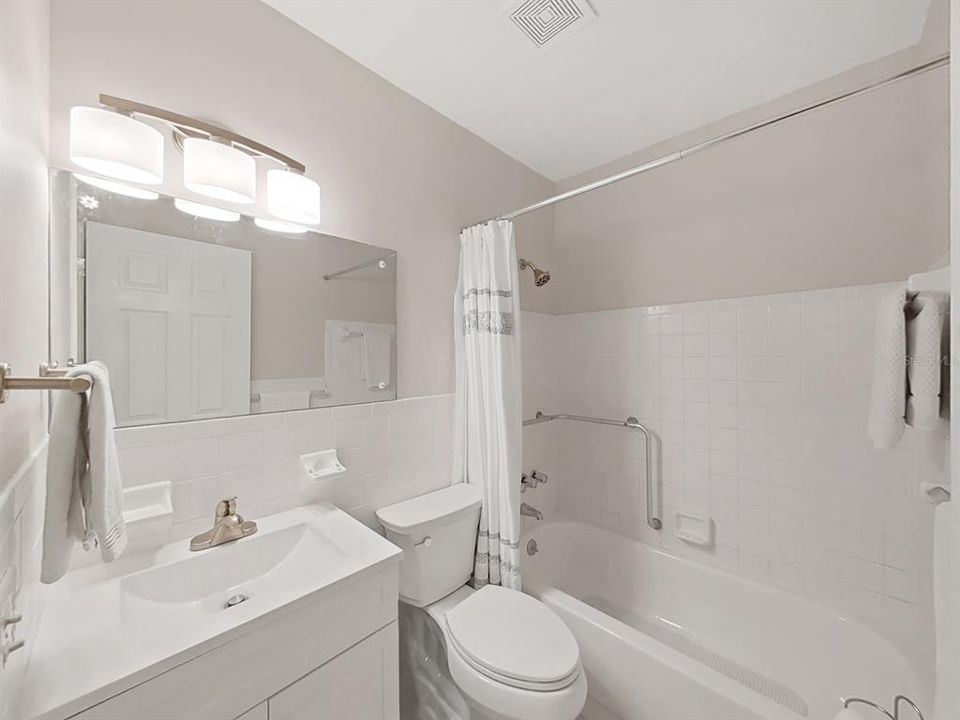 For Sale: $158,500 (2 beds, 2 baths, 1080 Square Feet)